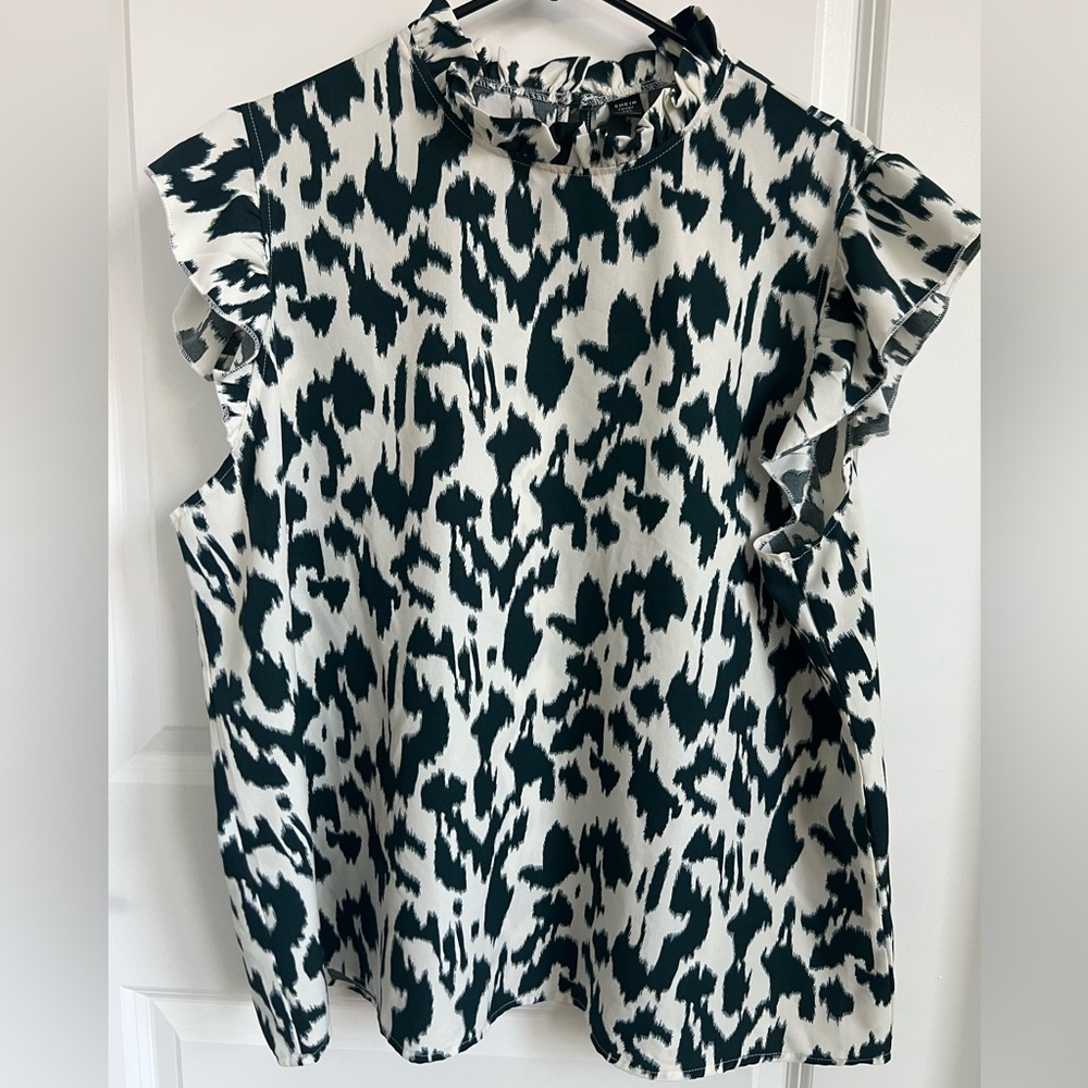 SHEIN Green Print Tank Top with Ruffle sleeves